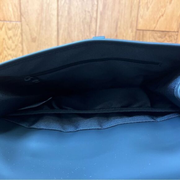 NWT Rains Waterproof Backpack - Picture 8 of 10